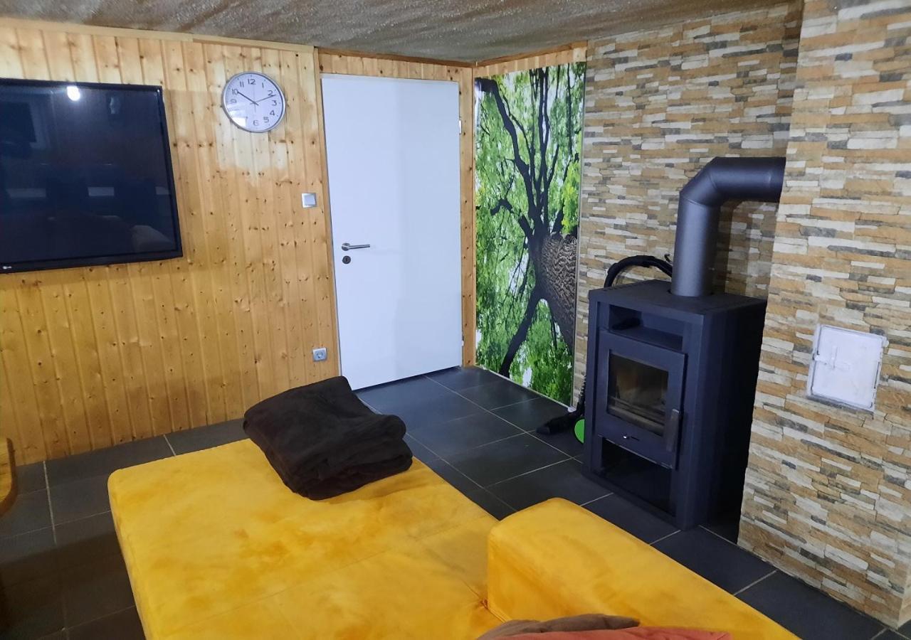 Exklusive Naturoase Direkt Am Ars Natura Wanderweg Mit Panoramablick Auf メルズンゲン エクステリア 写真